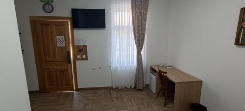 img-20250624-170122-scaled