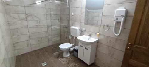 img-20250624-223034-scaled